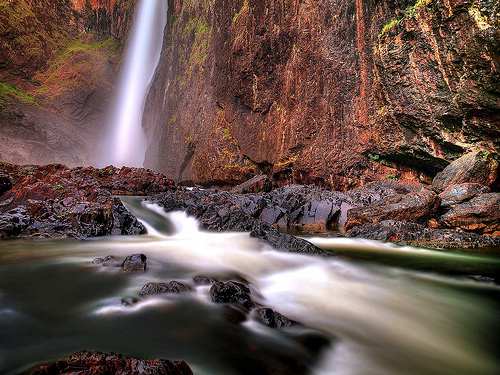 Extremely Majestic Waterfall Photographs Around The World