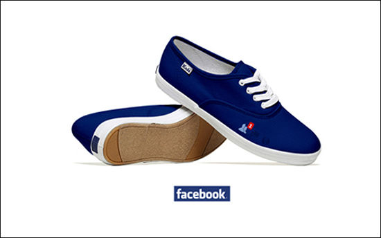 Social Networking Shoe